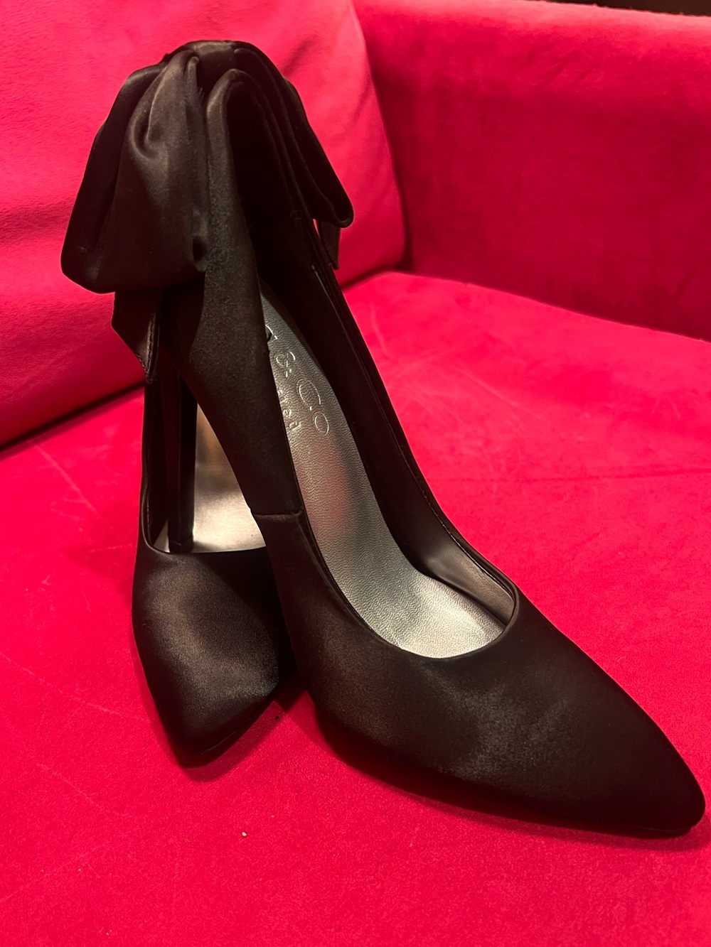 Rag & Co Black Satin Bow Stiletto Pumps Size 7 Holiday Heels Never Worn NWOT